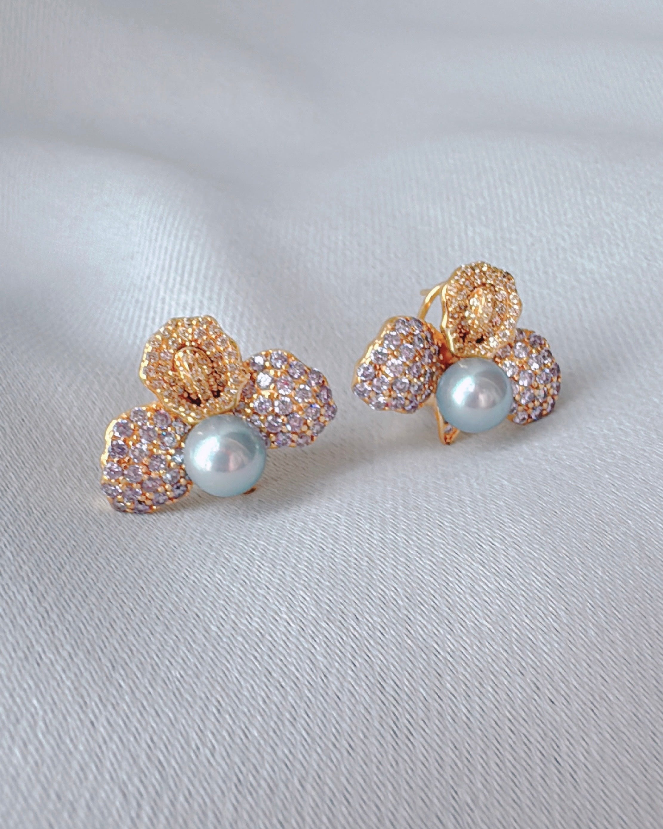 Lilac d’Or, Petals of Gold (made-to-order: 3 weeks)