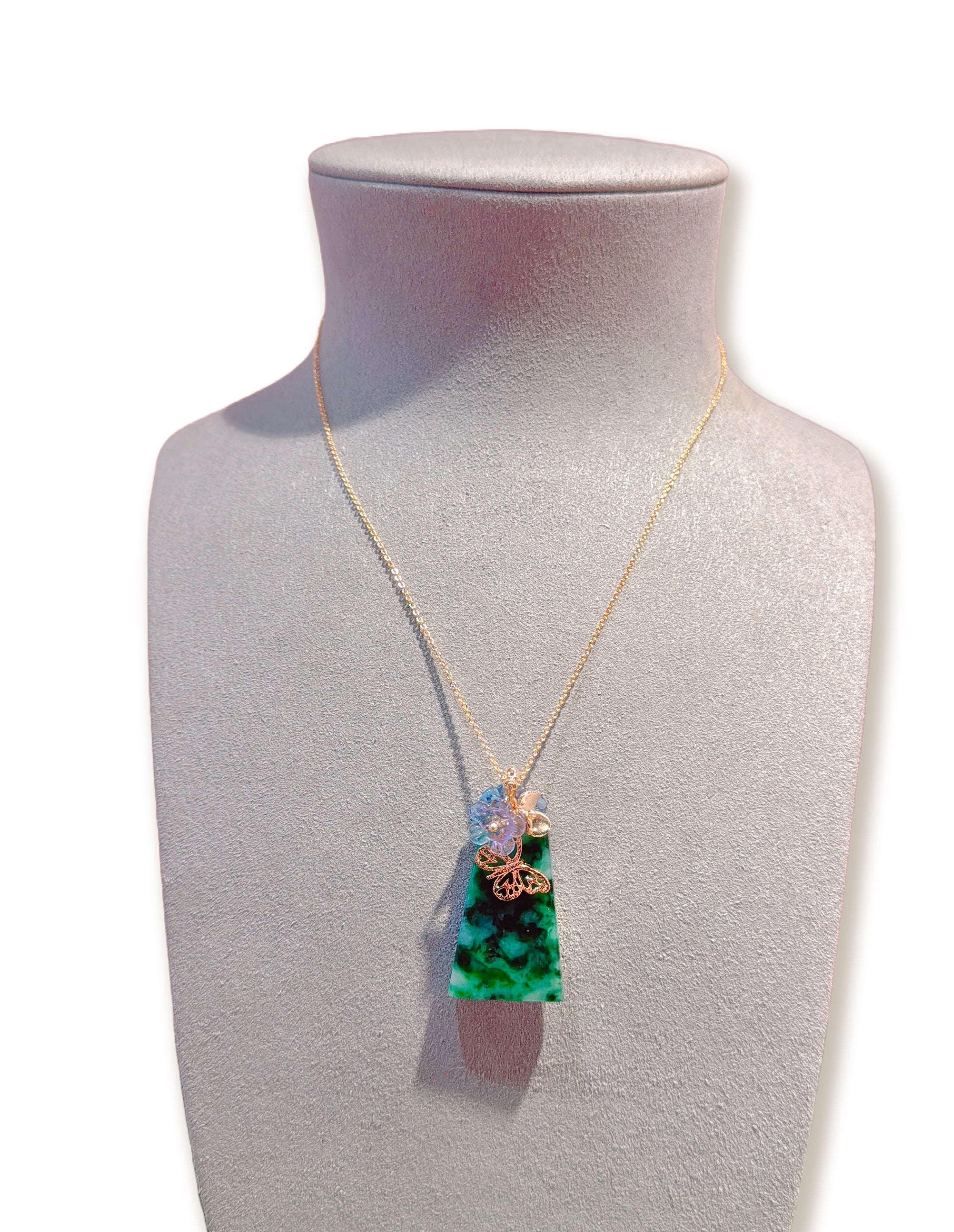 Empress Poise Pendant