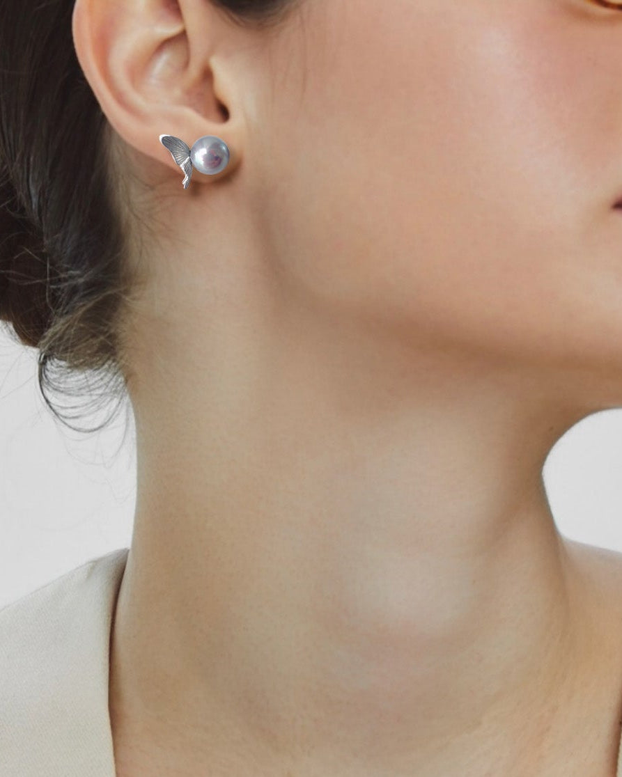 Silver Flutterby (akoya)