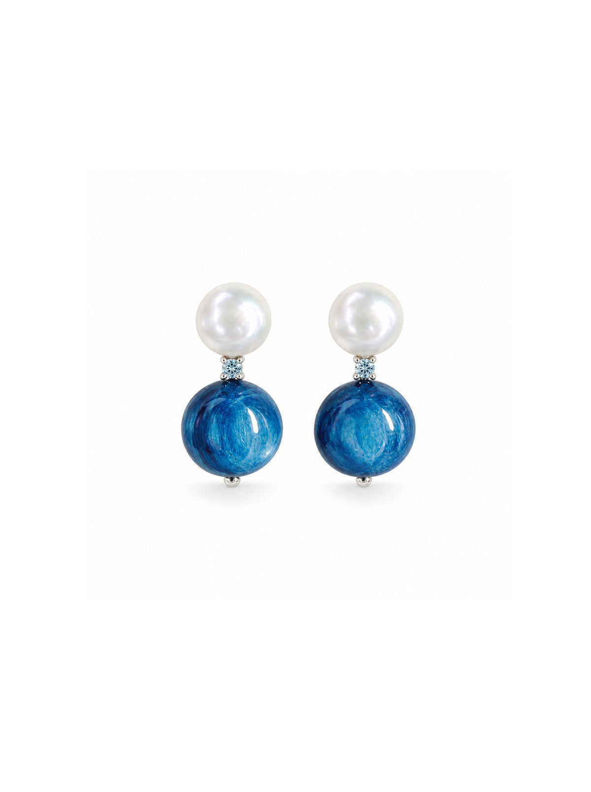 Kyanite Elegance