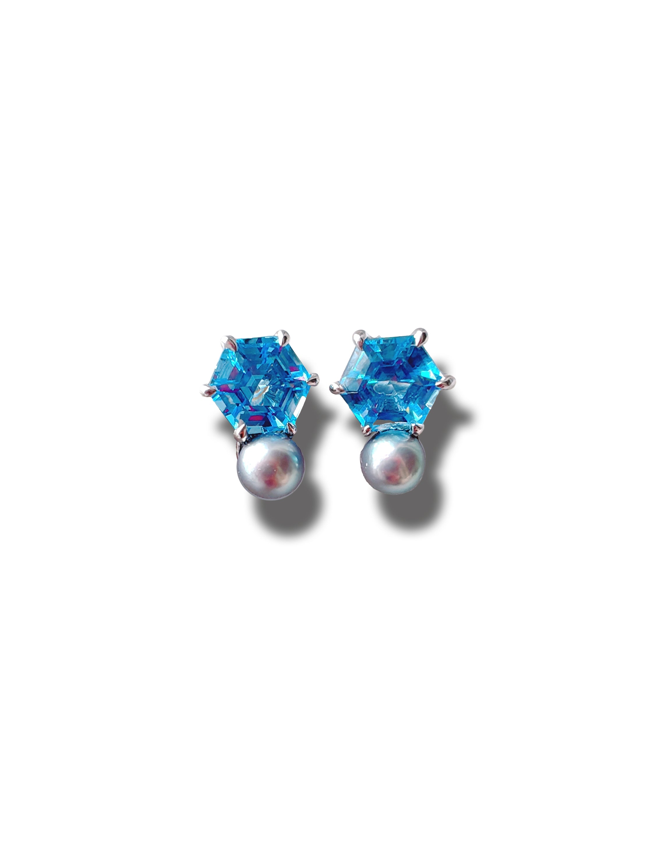 Petite Lumière Bleu (akoya)